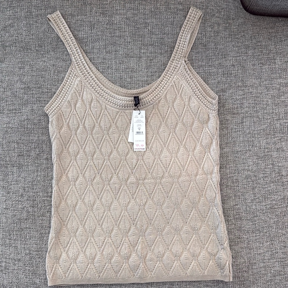White House black market women’s top